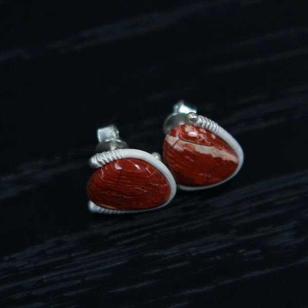 OLIO E ACETO Sterling Silver Lapis Lazuli/Red Snakeskin Jade Petal Earrings OLIO-OA13E11-HY Red